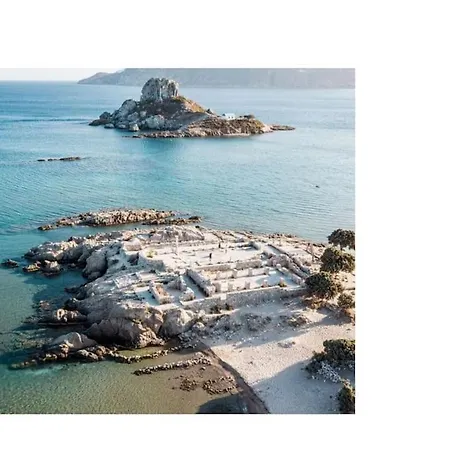 Feriehus The Loft Beyond The Sea, 3 Storey Residence, 67 Mandilara