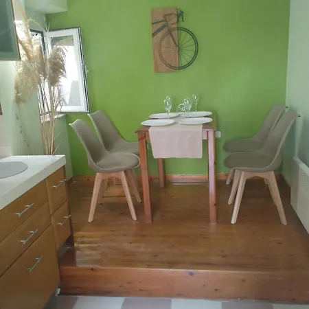 The Loft Beyond The Sea, 3 Storey Residence, 67 Mandilara Feriehus *