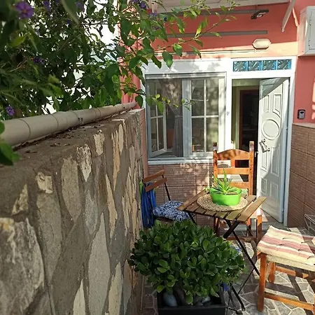 Hébergement de vacances The Loft Beyond The Sea, 3 Storey Residence, 67 Mandilara