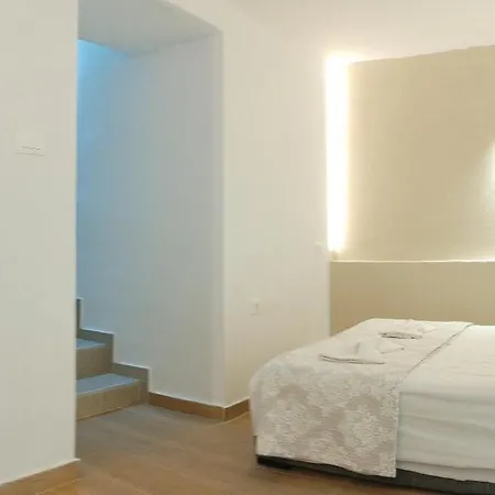The Loft Beyond The Sea, 3 Storey Residence, 67 Mandilara Casa de Férias