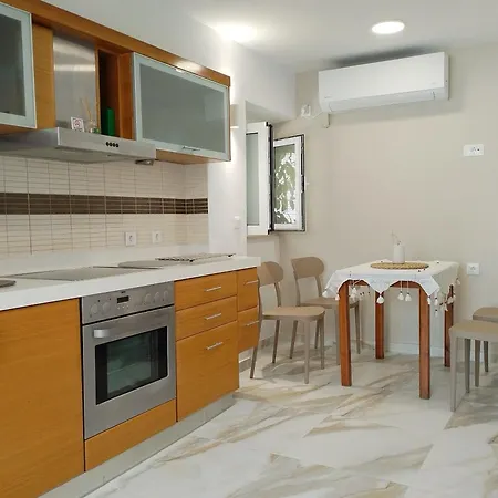 The Loft Beyond The Sea, 3 Storey Residence, 67 Mandilara * Cós