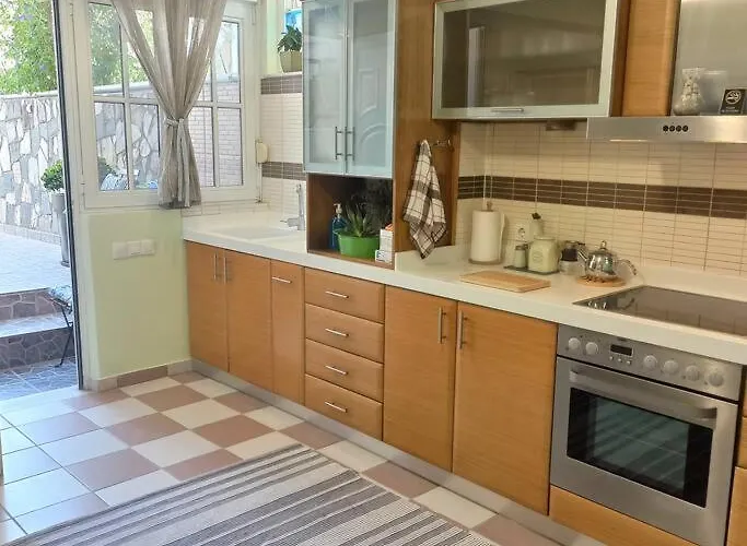 The Loft Beyond The Sea, 3 Storey Residence, 67 Mandilara Prázdninový dům *