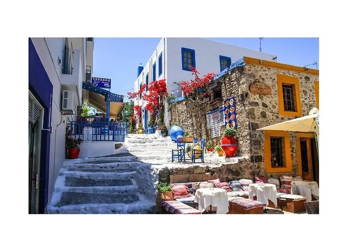 The Loft Beyond The Sea, 3 Storey Residence, 67 Mandilara 펜션 코스 타운