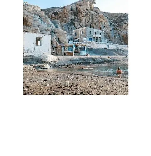 펜션 The Loft Beyond The Sea, 3 Storey Residence, 67 Mandilara